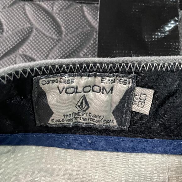 Volcom Shorts Mens 30 Gray Chino Walk Casual Pockets Logo Stone Skate Surf - Picture 3 of 6